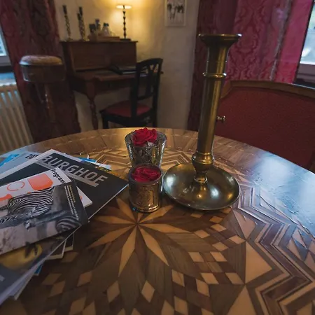 Restaurant Pfaffenkeller 호텔 4*